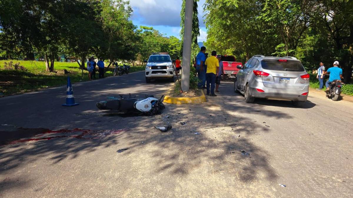 Consternación por muerte de joven en accidente de moto