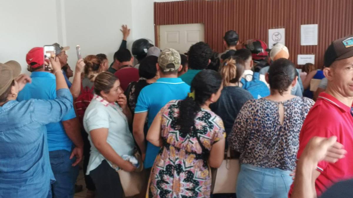 Armados y molestos: socios de Koriun exigen su capital en La Entrada, Copán