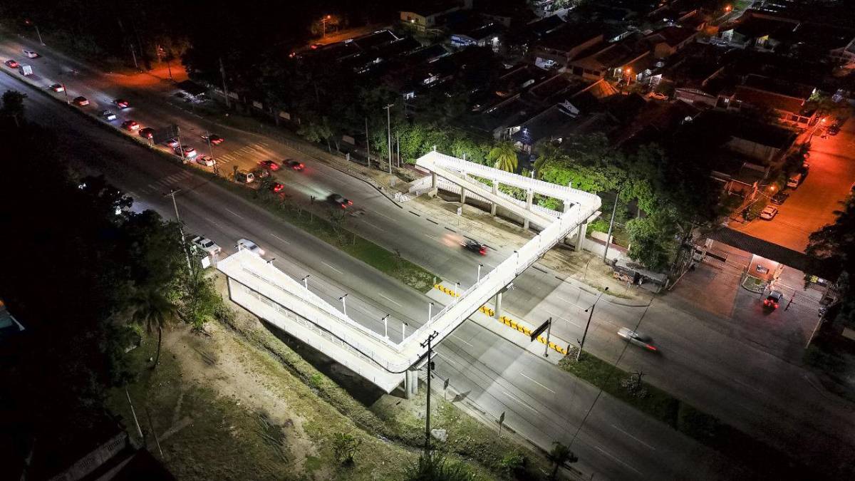 Puente peatonal de la Fesitranh ya está listo
