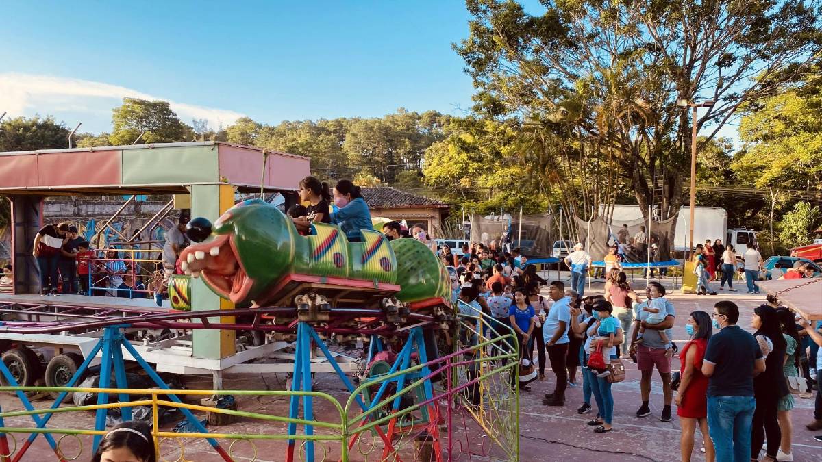 Conciertos marcan cierre de feria patronal de Santa Rosa de Copán