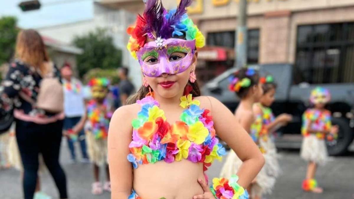 Escolares calientan el ambiente del Gran Carnaval 2022 de La Ceiba