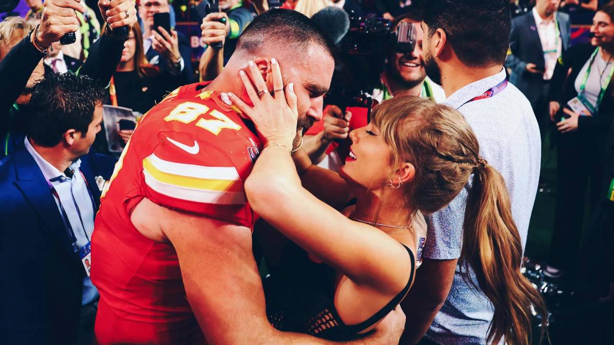 Travis Kelce viaja a Australia para estar con Taylor Swift