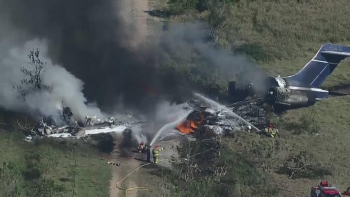 Avión se estrella en Texas y todos sus pasajeros sobreviven