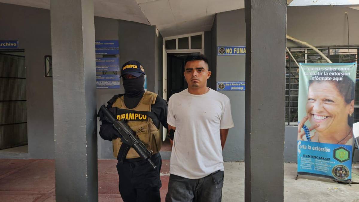 Supuesto cabecilla de la Pandilla 18, detenido en La Lima, Cortés, por el delito de extorsión.