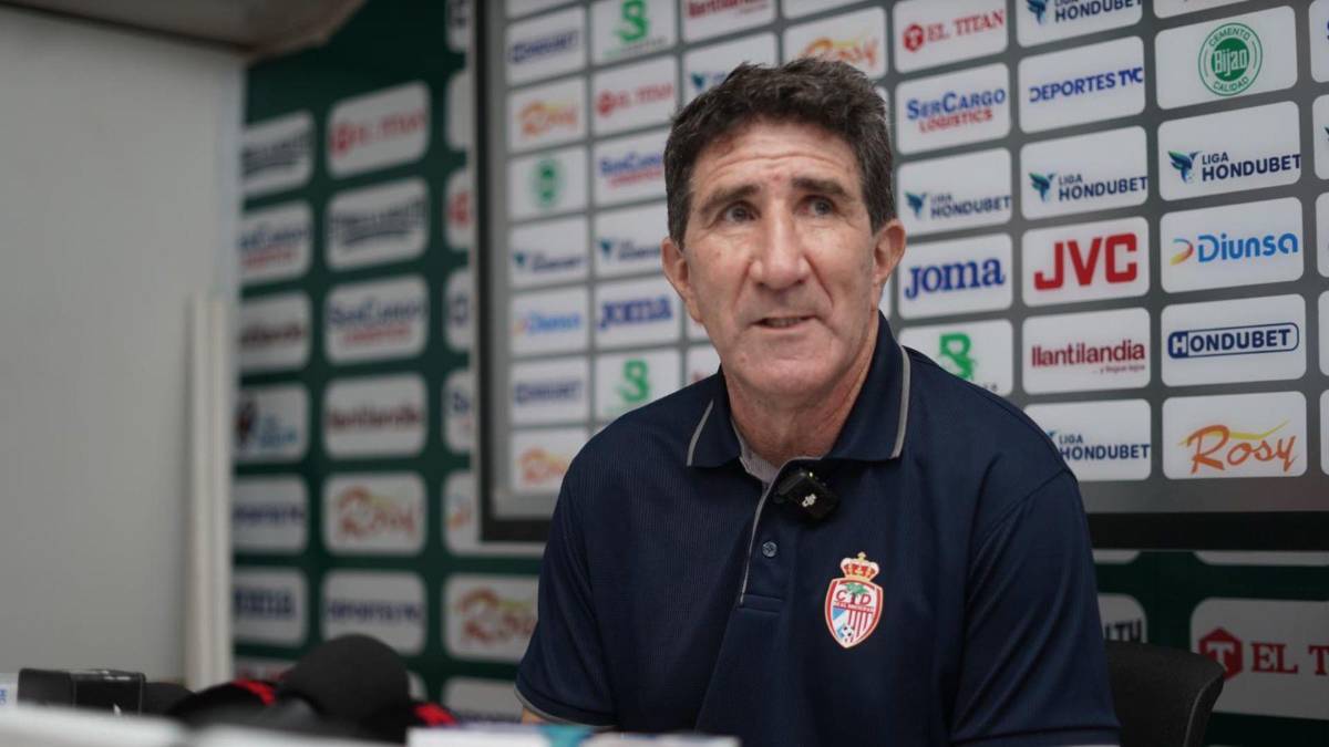 Vargas reacciona tras el empate y revela el futbolista que regresó a su país