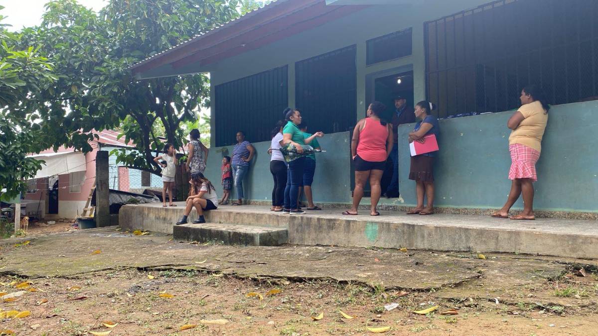 “Queremos a nuestra profesora”: niños ceibeños llevan días sin recibir sus clases