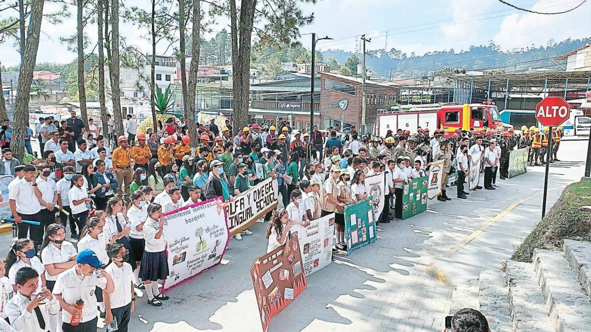 Desfile en Copán: Protegen de incendios los bosques