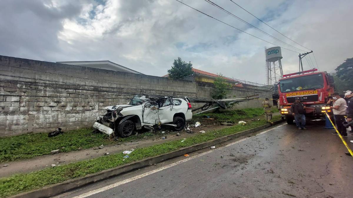 Madrugada mortal: violento impacto deja a ingeniero muerto y atrapado entre el hierro