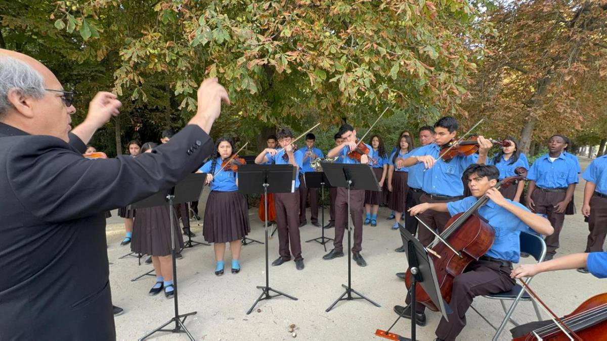 Orquesta Victoriano López lleva el talento musical de Honduras a escenarios de España