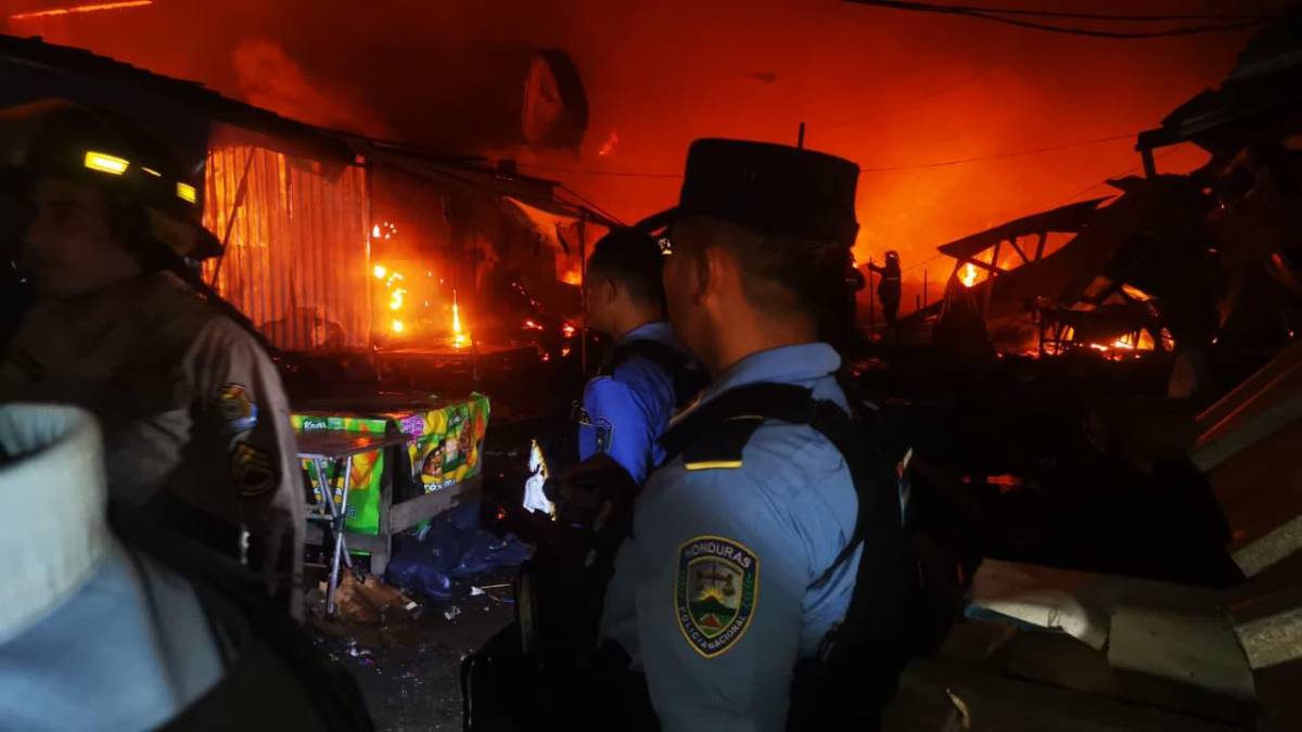 Lágrimas y gritos estremecen el mercado Medina tras cuantiosas pérdidas