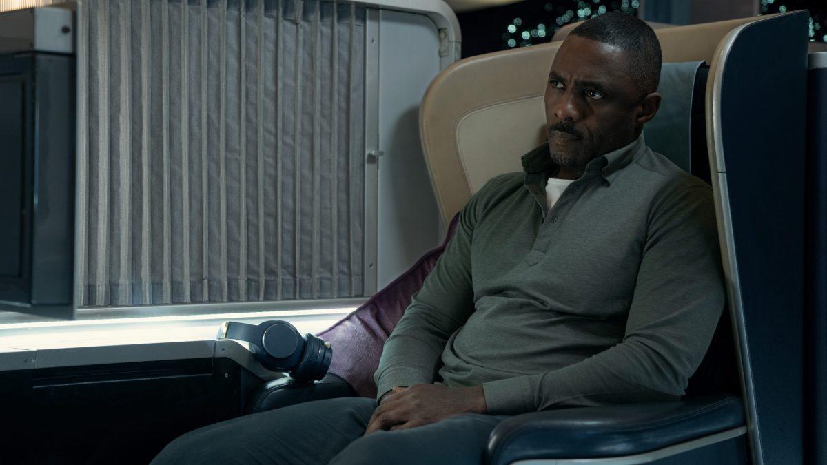 <b>“Secuestro en el aire”, 28 de junio en Apple TV+</b>Idris Elba produce y protagoniza este thriller de siete episodios contado en tiempo real, que sigue el viaje de un avión secuestrado mientras se dirige a Londres, un vuelo de siete horas en el transcurso del cual las autoridades en tierra luchan por encontrar respuestas.
