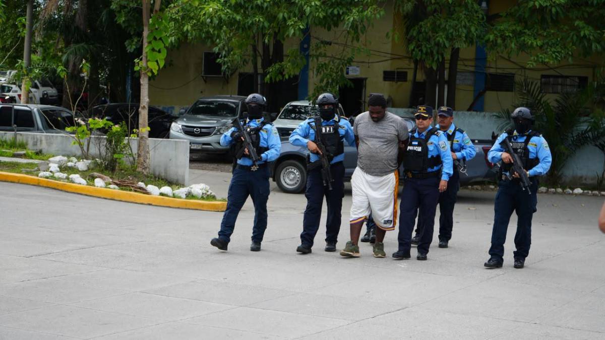 Policía: sicario habría intentado huir del país tras asesinato de Dereck McNeil en Roatán