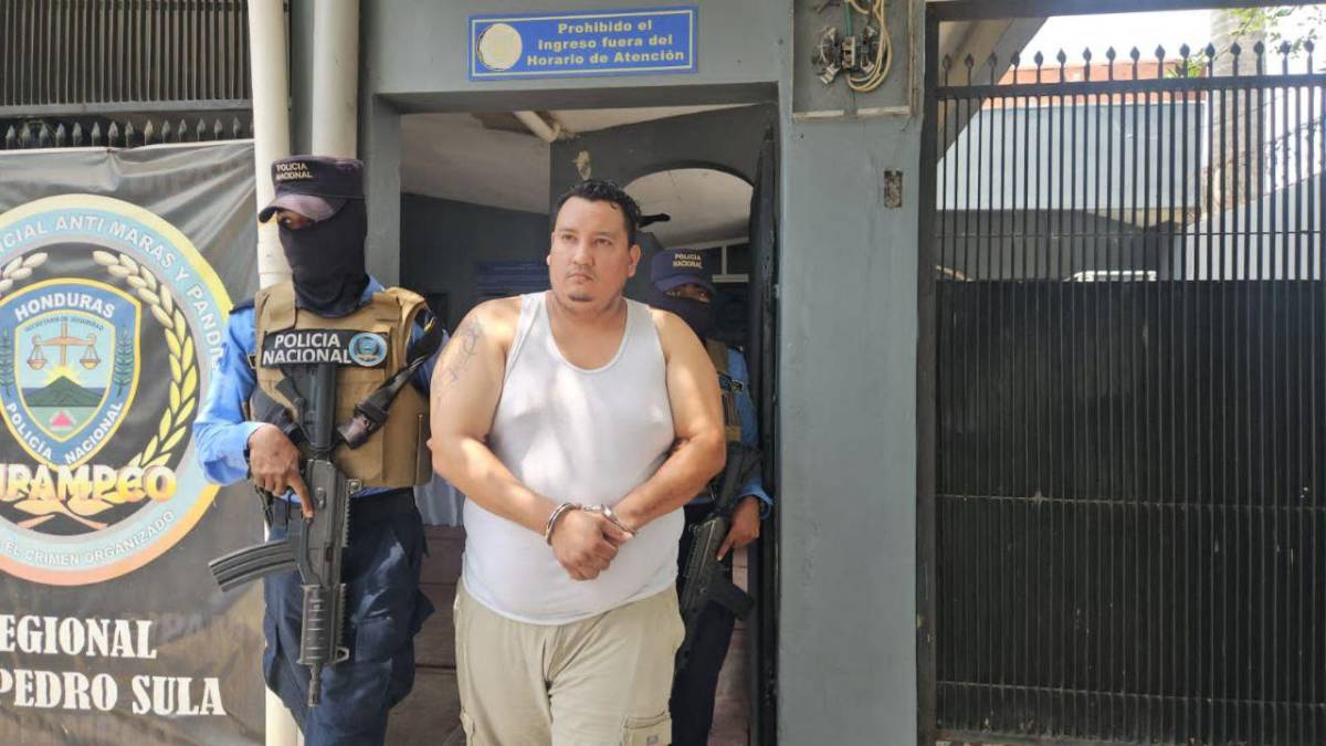 Cae “El Gordo”, presunto pandillero de la 18, con libretas bancarias en Chamelecón