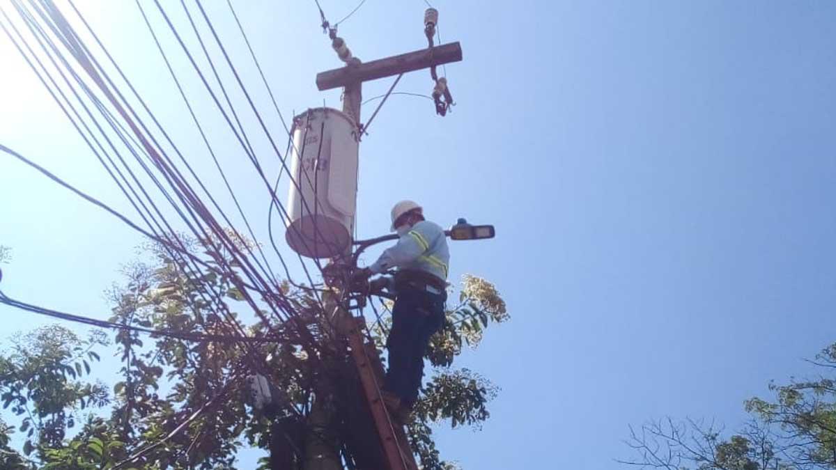 Gobierno de Honduras absorberá incremento del costo a la tarifa de energía eléctrica