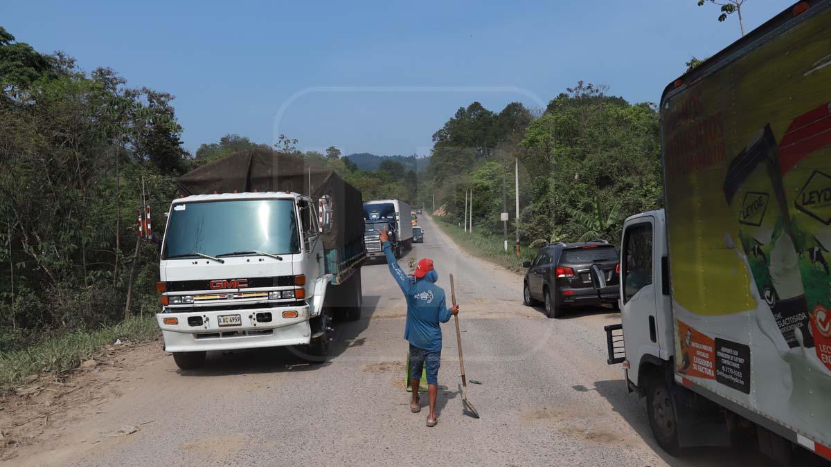 Carretera que va de La Entrada con Santa Rosa y de La Entrada a Copán Ruinas fueron reconstruidas e inauguradas hace dos años y medio.