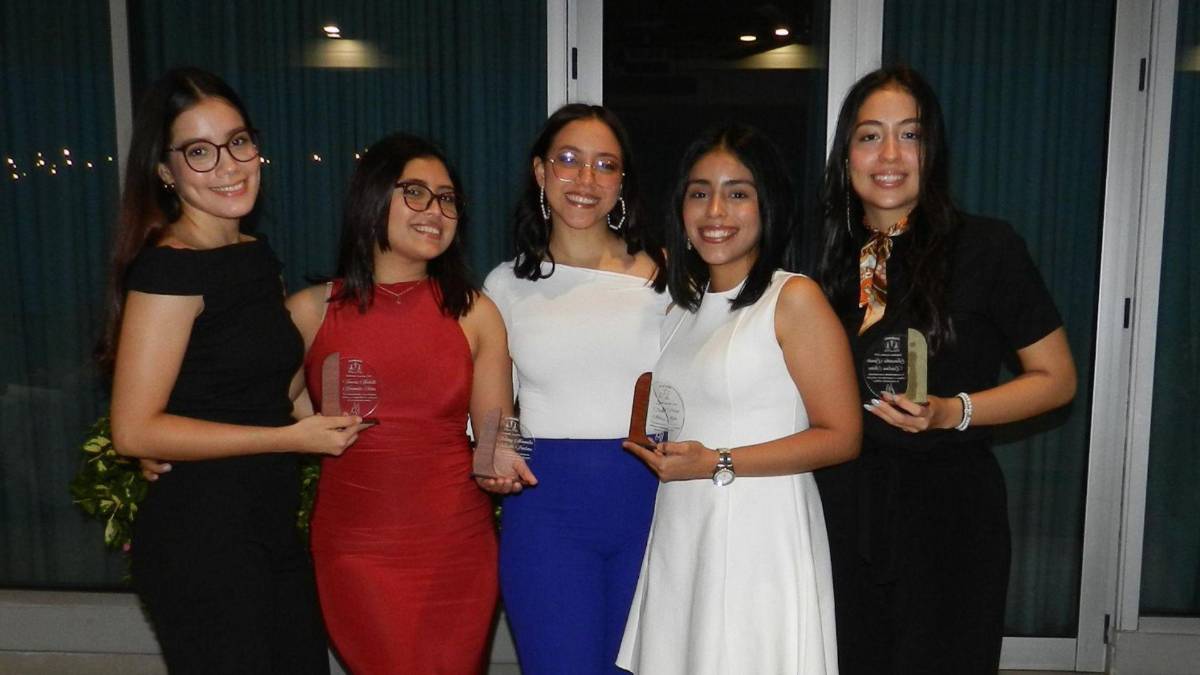 Bailarinas celebran su debut en puntas en emotiva cena de  Academia Paso a Paso