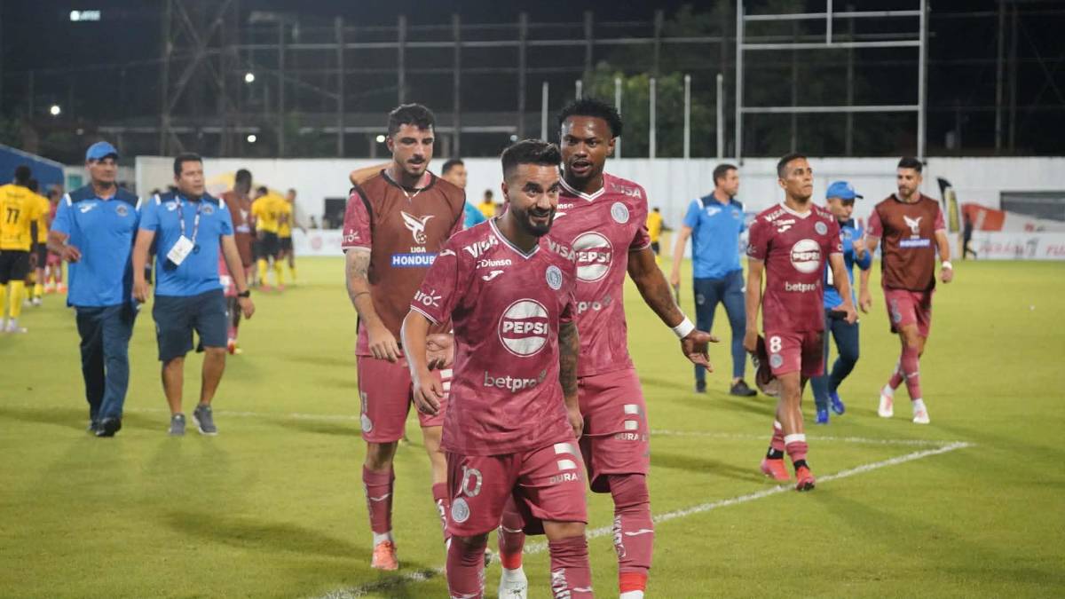 Decepción en Real España, lágrimas y temor por caos tras eliminación vs Motagua