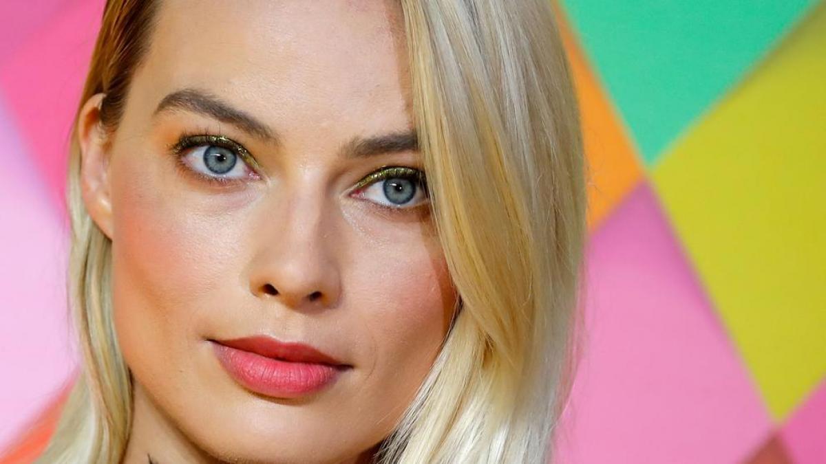 Margot Robbie sale devastada de la casa de Cara Delevingne, tras su preocupante estado