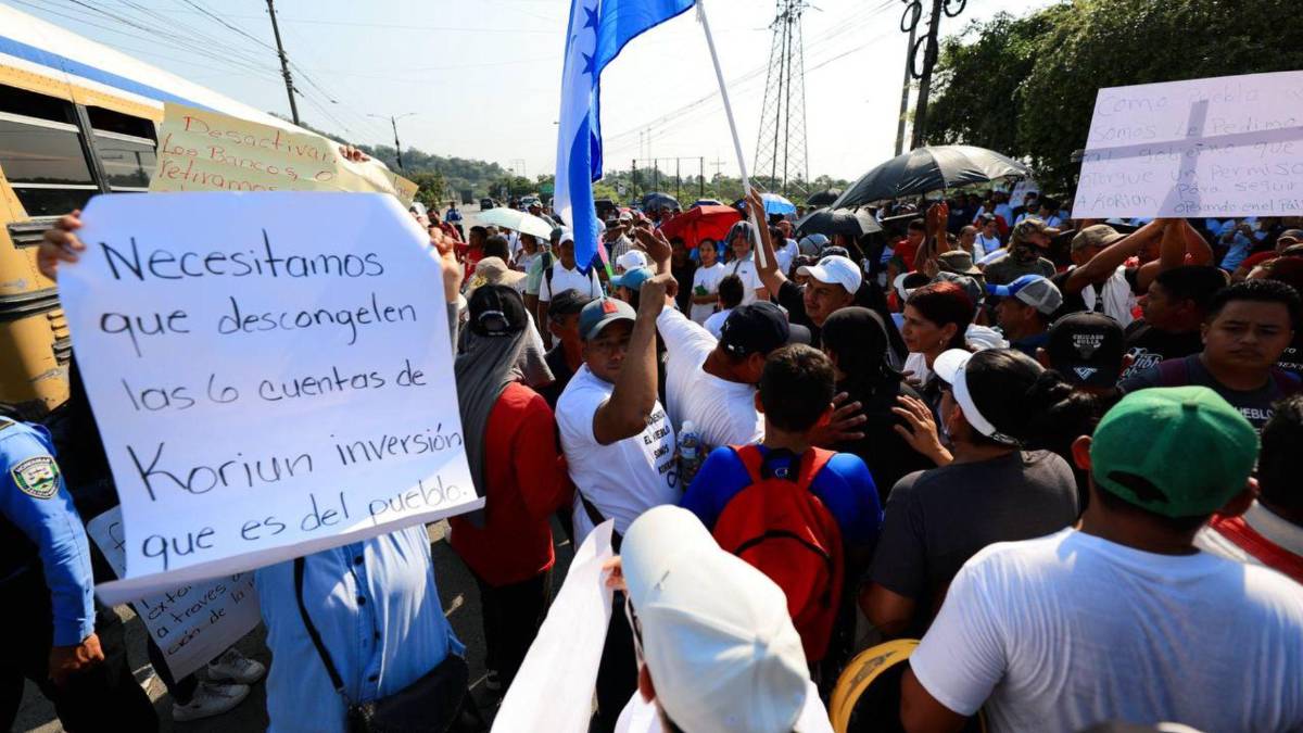 Largas filas e incertidumbre: el ambiente en las afueras de las sedes de Koriun Inversiones