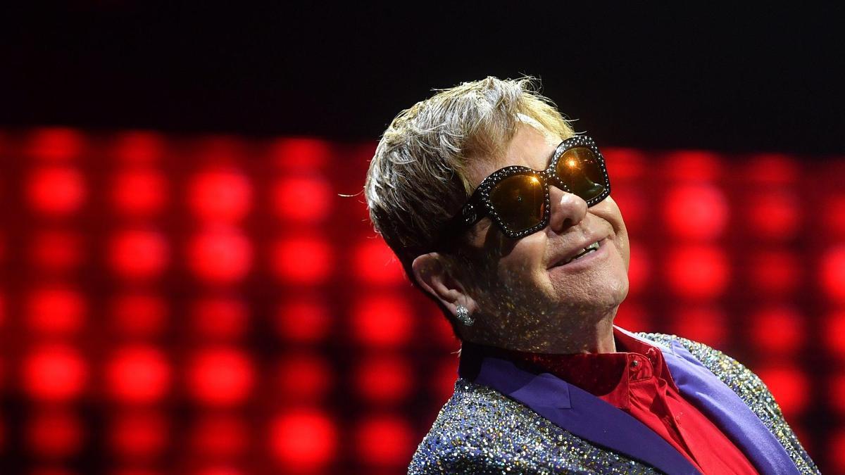 Elton John admite que ha perdido la visión de un ojo