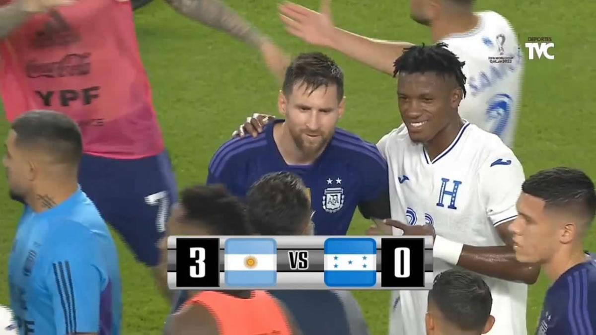 Luego Gerardo Mejía la hizo de fotógrafo para sacarle una imagen a Franklin Flores. Messi se mostró accesible con todos.