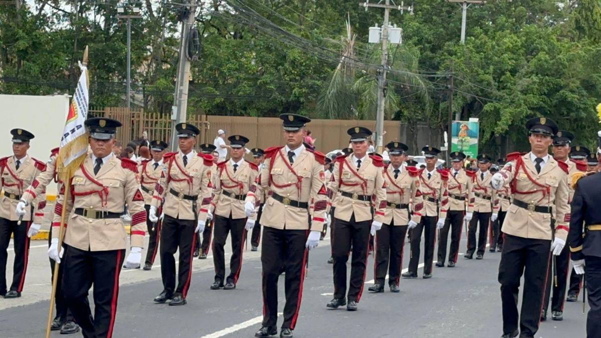Feria Juniana: sampedranos disfrutan del desfile carrozas