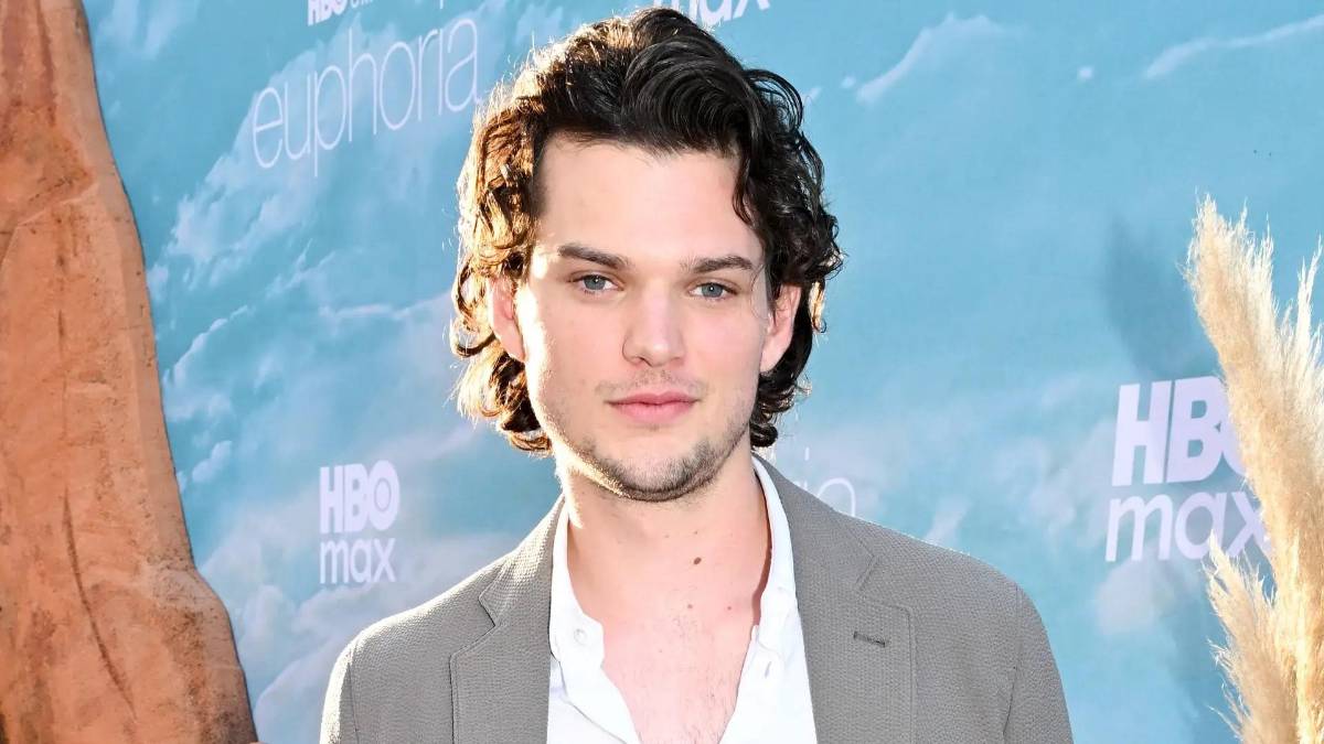 Él es Homer James, el hijo de Richard Gere que actúa en Euphoria