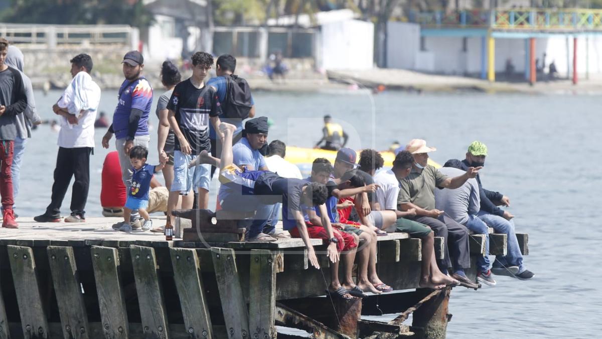 El municipio de Tela es visitado por turistas de todas partes del país previo a la Semana Santa 2022.