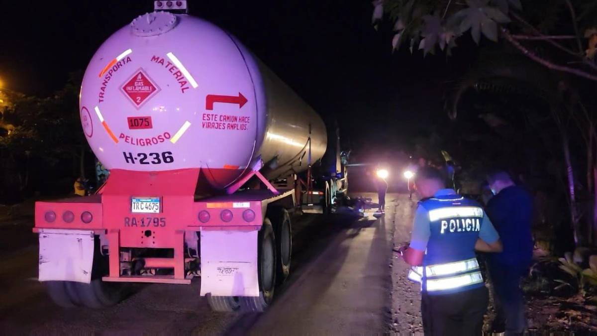 Sexagenario muere tras chocar su motocicleta con rastra en Nueva Arcadia, Copán