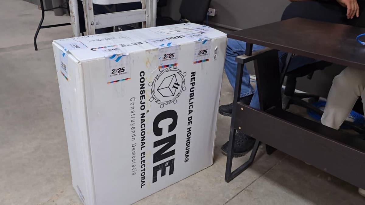 ¿De dónde provienen las primeras urnas abiertas en el escrutinio especial?