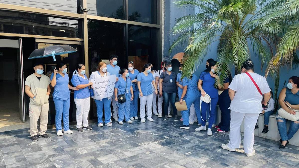 Sin médicos amaneció el IHSS; convocaron a asambleas informativas