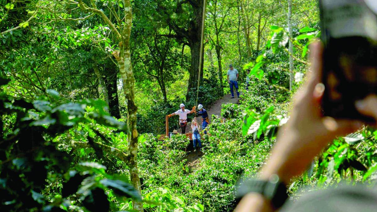 El turismo de aventura y los buenos restaurantes para comer y disfrutar de la vida nocturna están de moda en Gracias; las aguas termales Presidente son el destino que nunca pasa de moda.