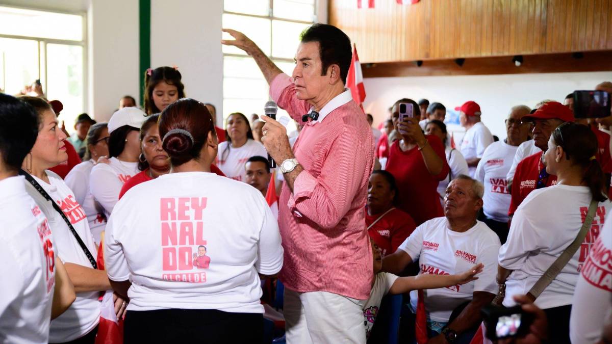 Salvador Nasralla: Si quieren comer una pata de pollo al mes, voten por Rixi