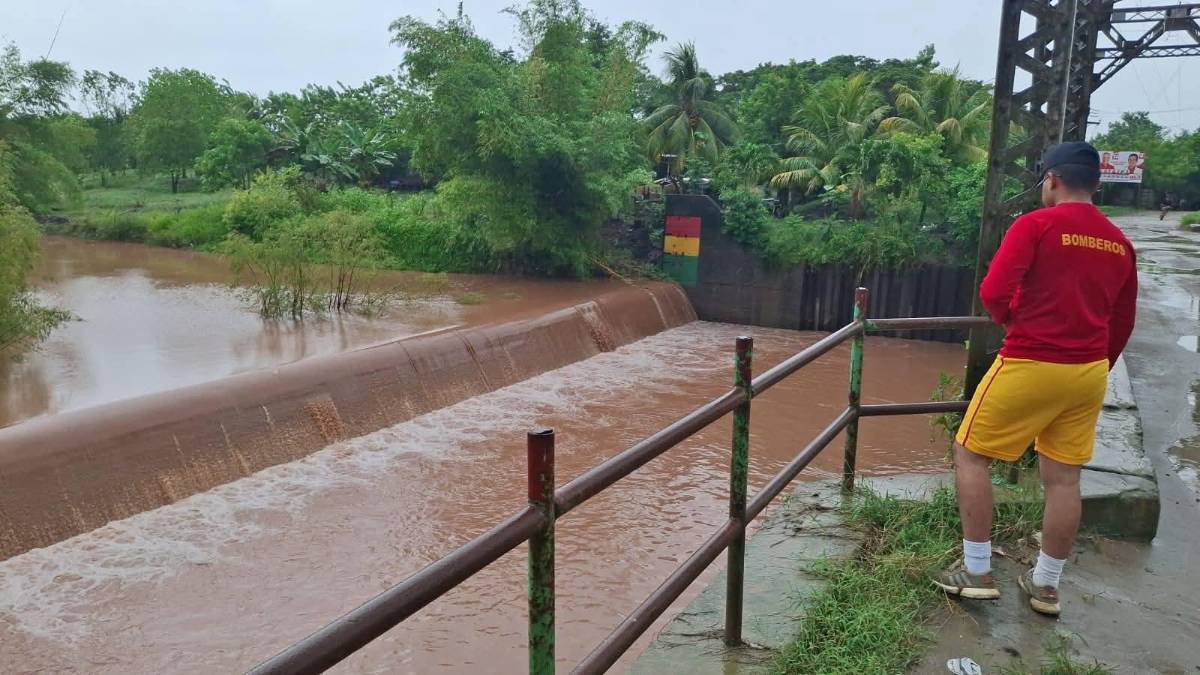 El Progreso, Yoro, bajo el agua; lluvias dejan calles incomunicadas