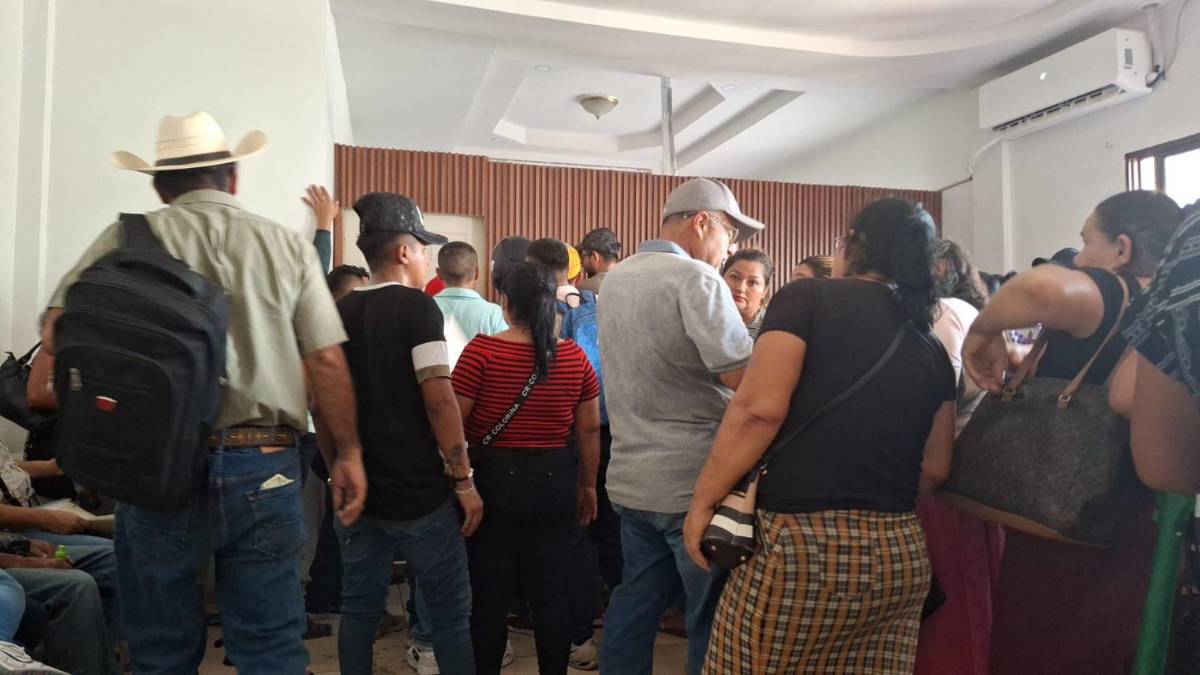 Armados y molestos: socios de Koriun exigen su capital en La Entrada, Copán