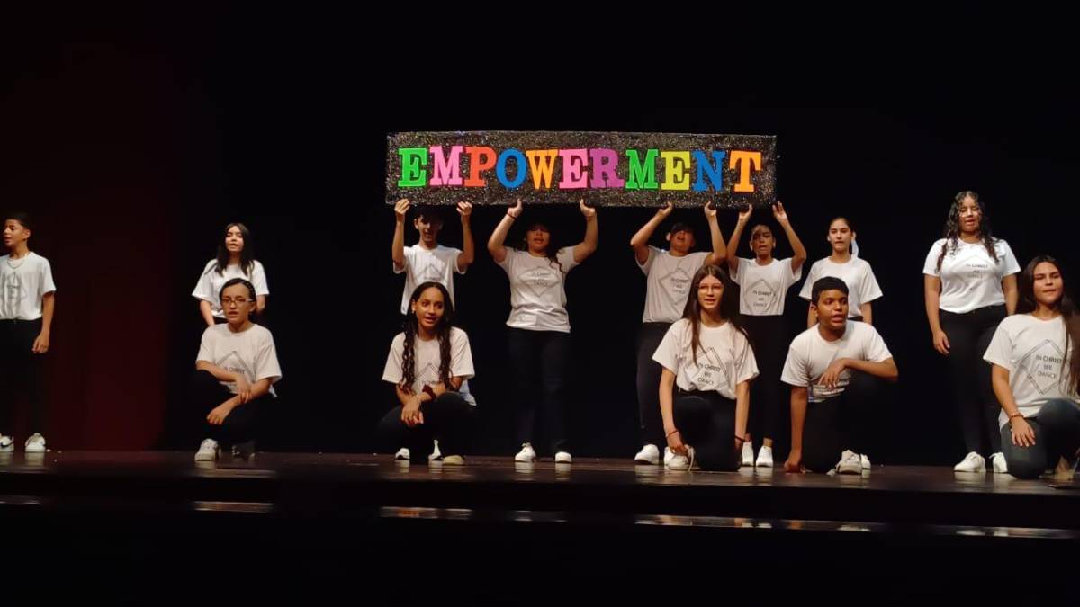 Talent show Grace Christian Academy: noche de música y de petición de matrimonio