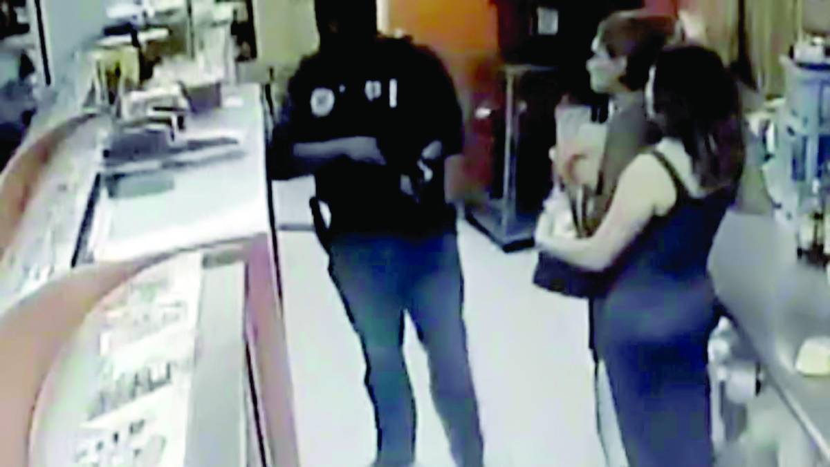 Erika Bandy fue asesinada en una panadería de la colonia Moderna y a su esposo Magdaleno Meza lo mataron en la cárcel de El Pozo.