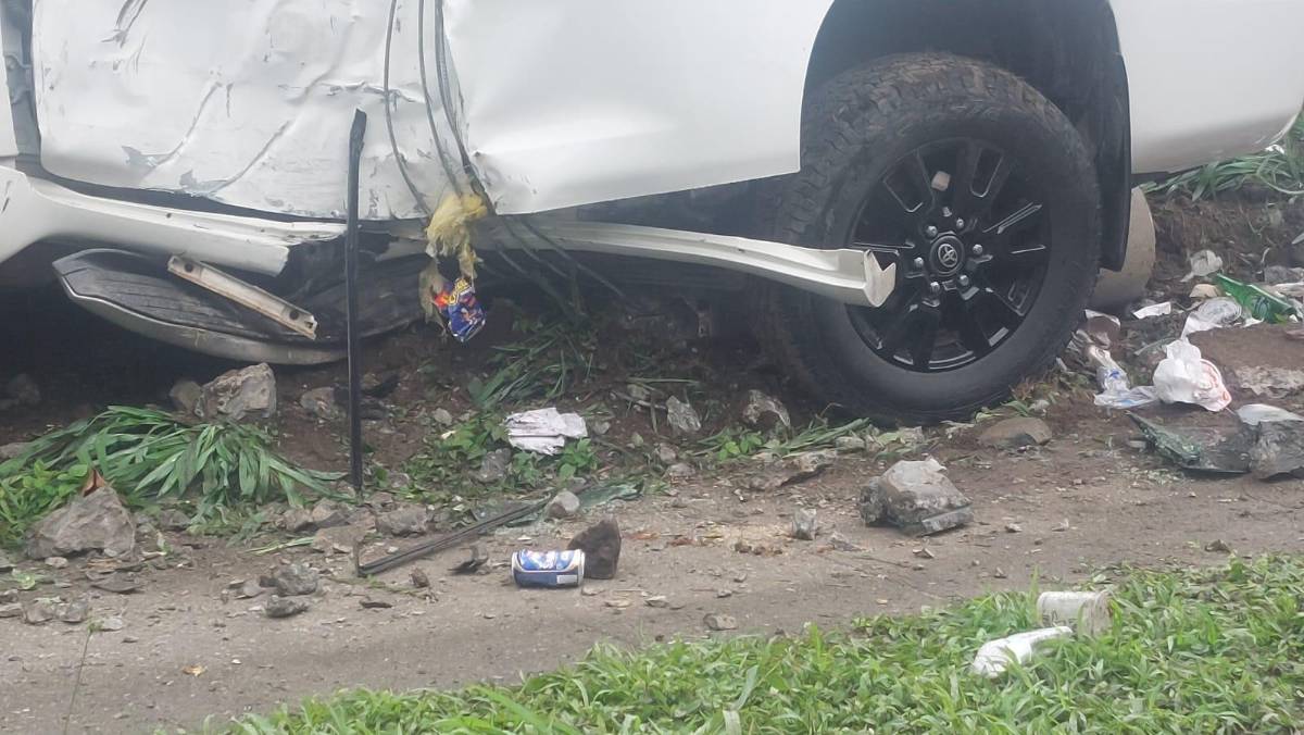 Madrugada mortal: violento impacto deja a ingeniero muerto y atrapado entre el hierro