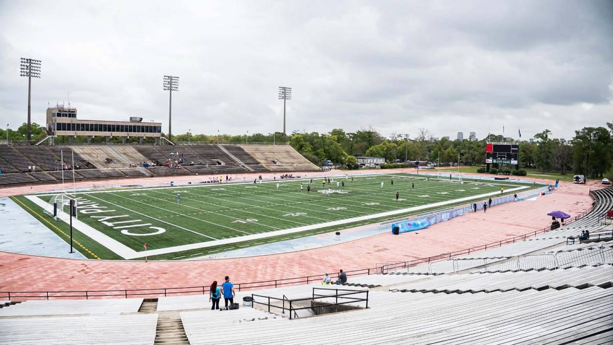 Colocha enamora en New Orleans, besos y ambientazo para los clásicos en EUA