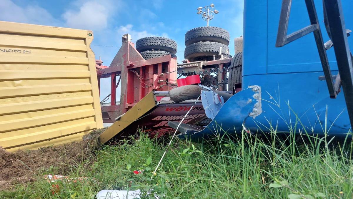 Esto se sabe del accidente de la rastra que dejó un muerto en el bulevar del este