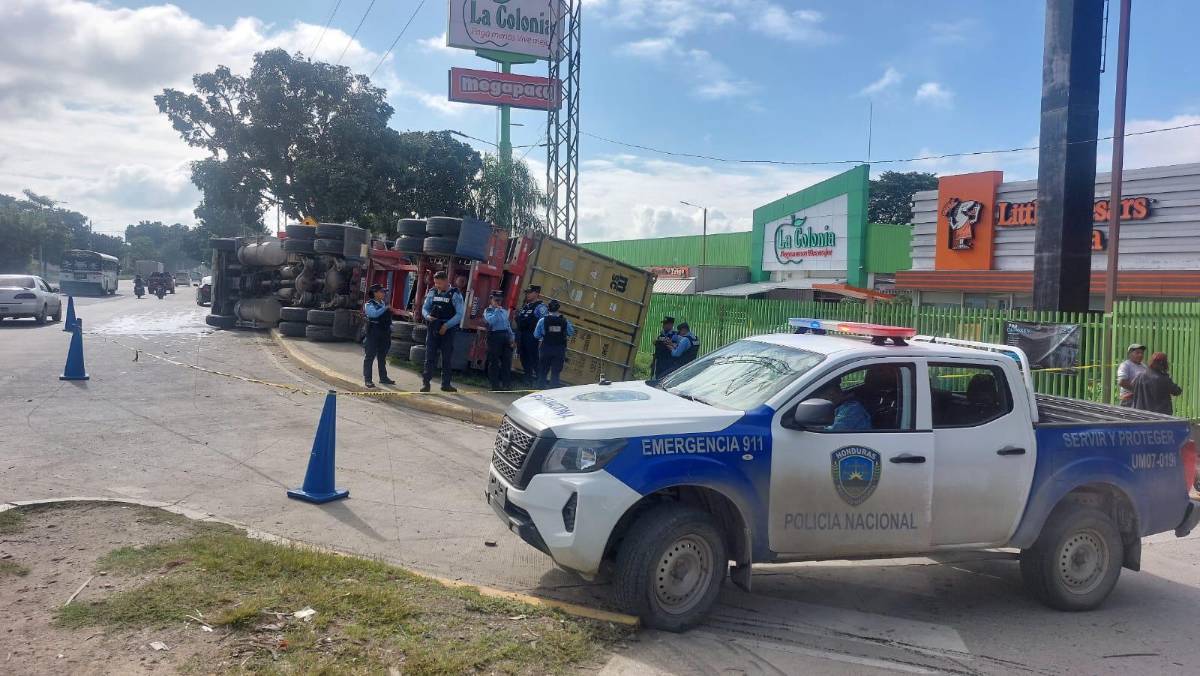 Esto se sabe del accidente de la rastra que dejó un muerto en el bulevar del este