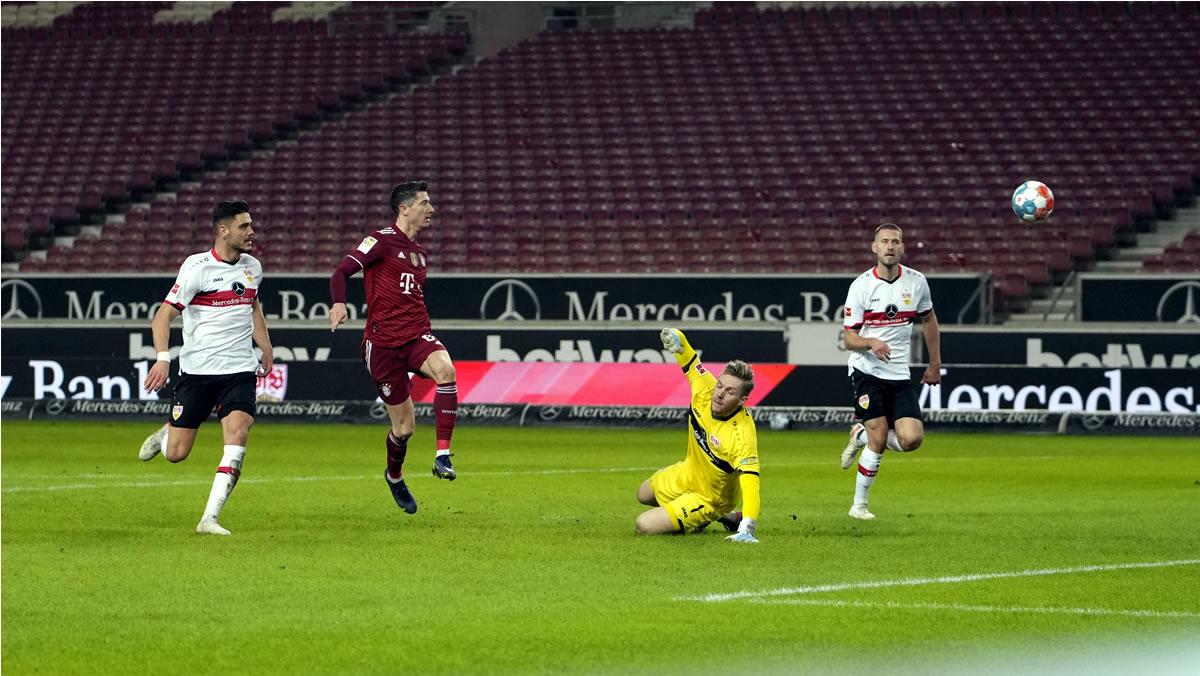 Así definió Robert Lewandowski para marcar un golazo.