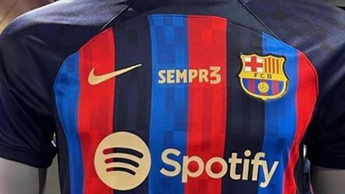 Así será la camiseta que lucirá el Barça ante el Almería para despedir a Piqué.
