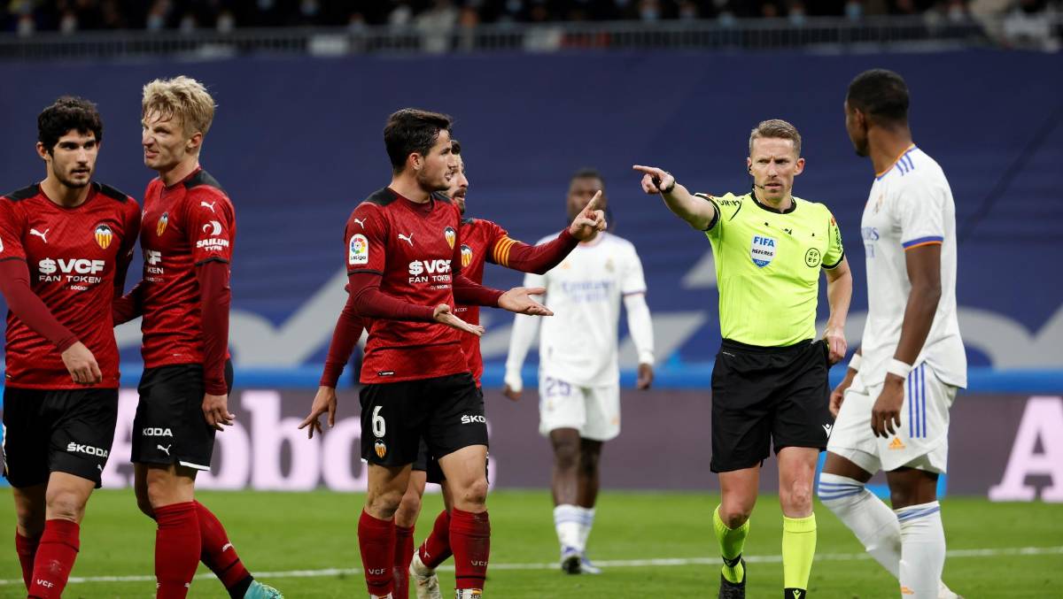 Valencia acusa de “robo” al Real Madrid: “Es algo repetitivo”