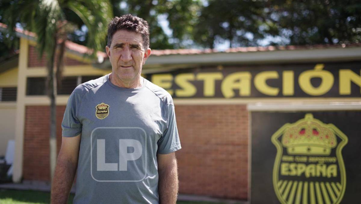 El entrenador del Real España aseguró que siempre está al pendiente de los partidos de Argentina.