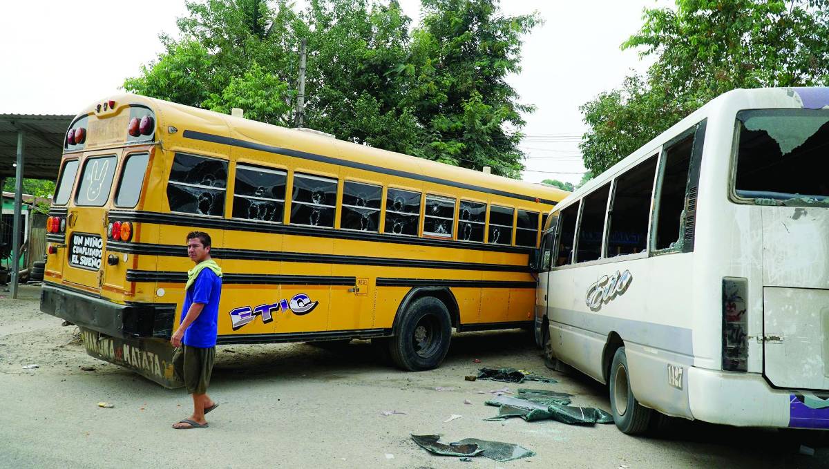 Refriega entre militares y vecinos duró más de media hora