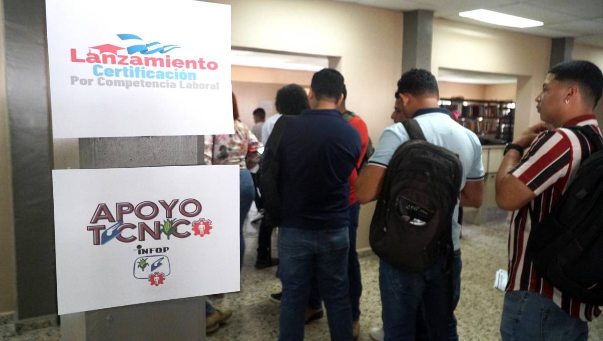 Muchos son emprendedores, micros y pequeños empresarios que han aprendido de forma empírica un oficio.