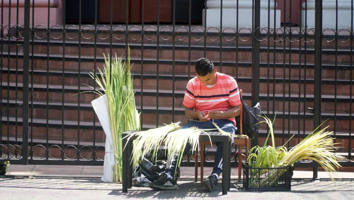 ”Tenemos que cambiar y arreglar la casa, después invitar a invertir”: arzobispo Lenihan