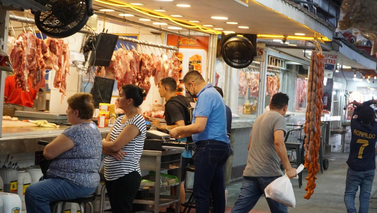 Las carnes y verduras mantienen su valor desde hace más de seis semanas.