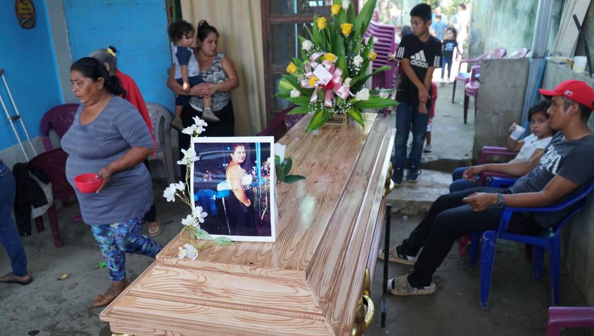 Sarahí iba feliz porque había sido contratada; cinco hijos la lloran